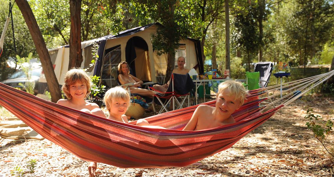 Stellplätze 4-Sterne-Campingplatz am Meer auf Korsika 