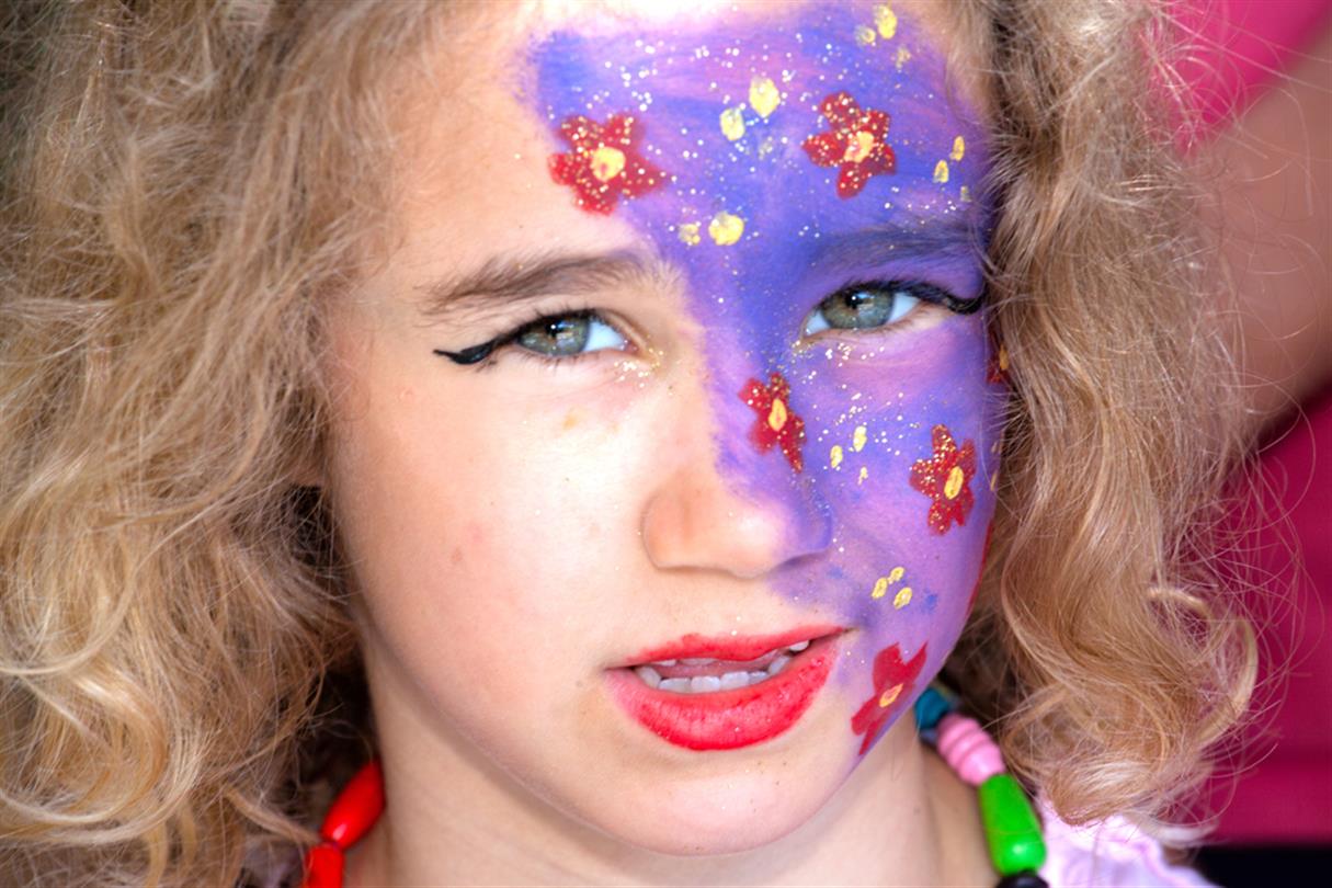 Make-up workshop voor kinderen - naturistencamping Corsica