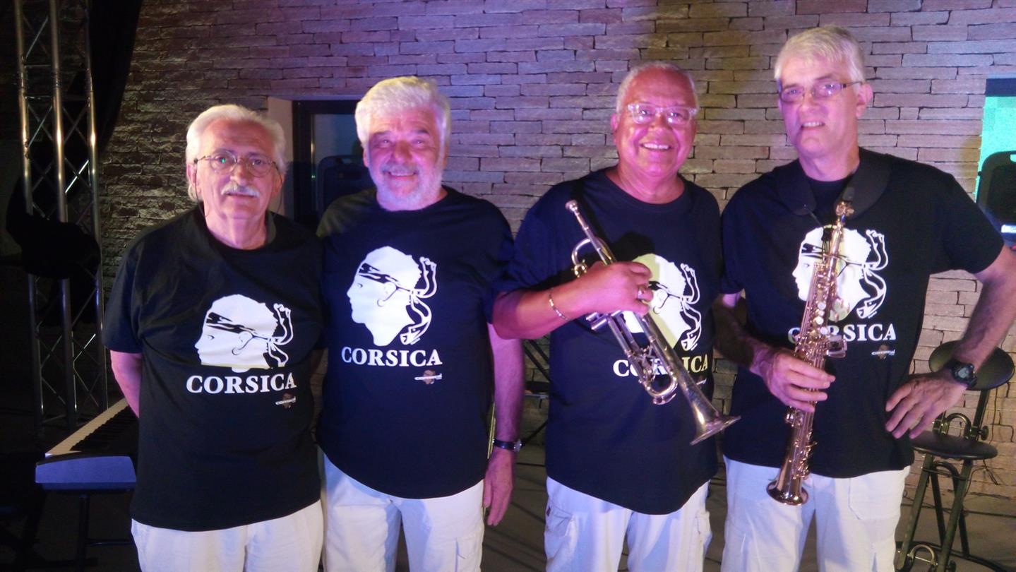 Konzert Jean Dionisi Jazz Band auf der Domäne Bagheera, FKK-Campingplatz Korsika 