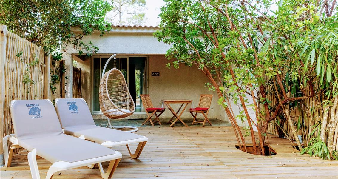 4-Sterne-FKK-Ferienvermietung in Bravone: Campingplatz, Mini-Villen, Villen, Chalets, Lodges, Mobilheime - Domaine de Bagheera Corsica