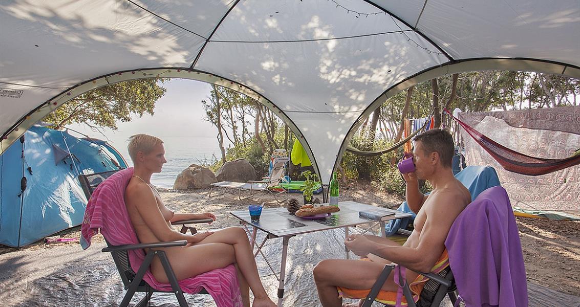 FKK-Ferienzentrum FKK-Stellplätze für Zelte auf Korsika