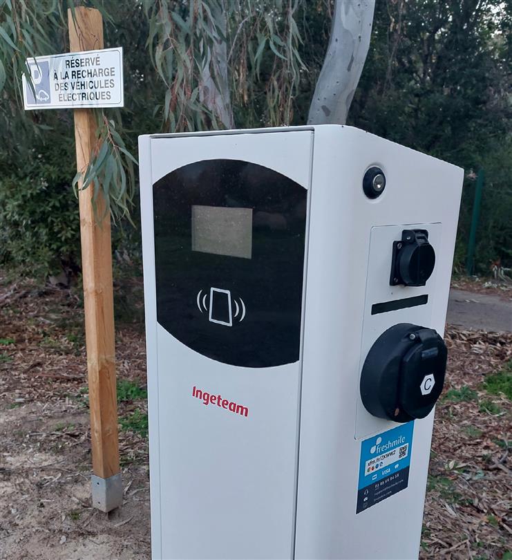 Ladestationen für Elektrofahrzeuge