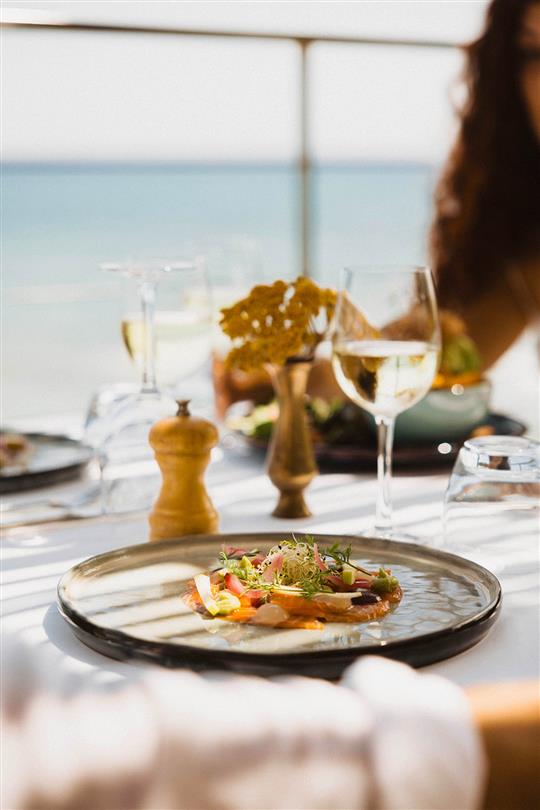 Traditionelles korsisches Restaurant mit Fisch, Bio-Fleisch, korsischen Gerichten