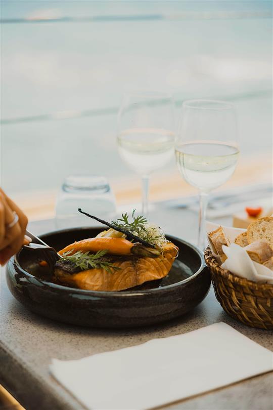 Traditionelles korsisches Restaurant mit Fisch, Bio-Fleisch, korsischen Gerichten